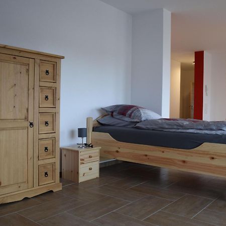 Hunsruecker-Fewo - Die Erlebnishuette - 2 Ferienwohnungen Im Hunsrueck In Unzenberg Gobenhausen Bilik gambar