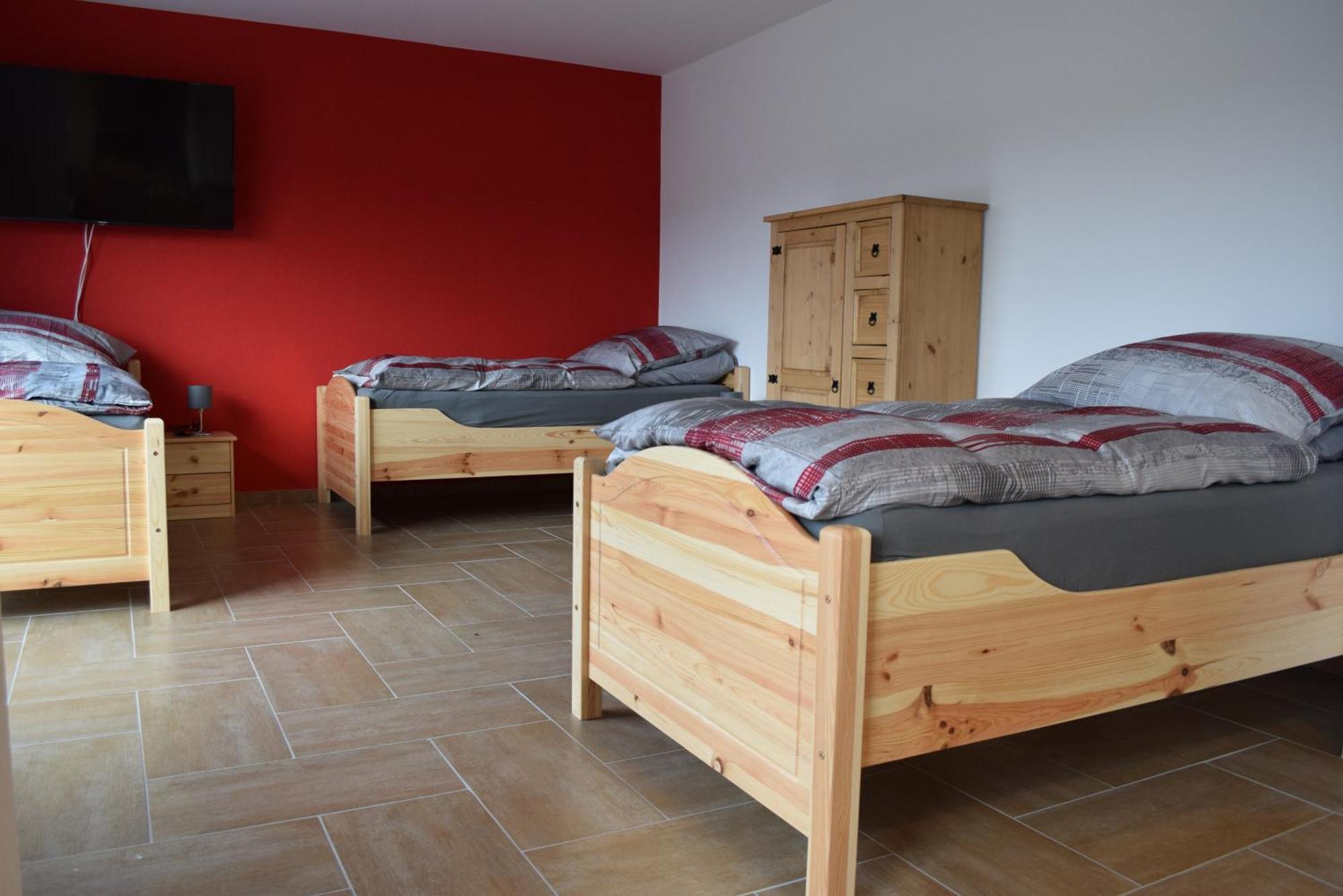 Hunsruecker-Fewo - Die Erlebnishuette - 2 Ferienwohnungen Im Hunsrueck In Unzenberg Gobenhausen Bilik gambar